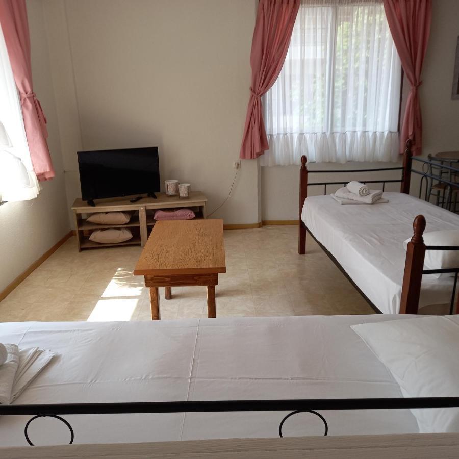 Μαρου Rooms Olympiakí Aktí Extérieur photo